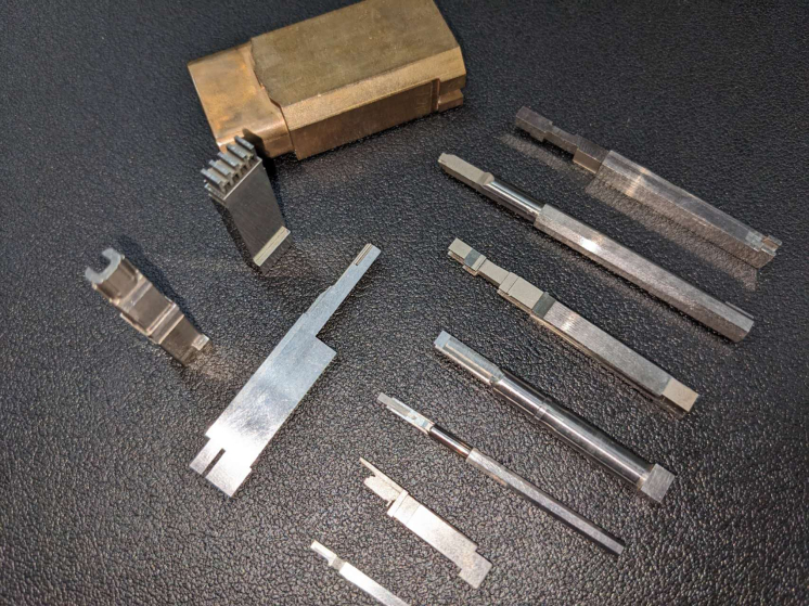精密金型部品